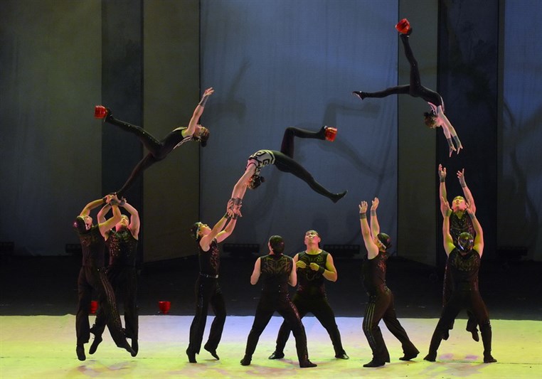 Splendid Circus at Beiteddine Festival